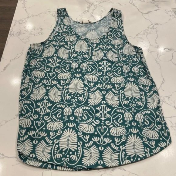 H&M Tops - ✨ green Hawaiian tank top